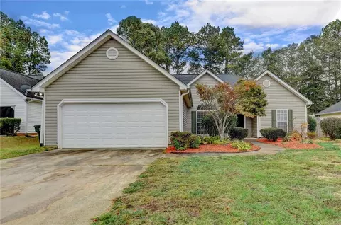 3472 Summit Creek Ln, Loganville, GA 30052