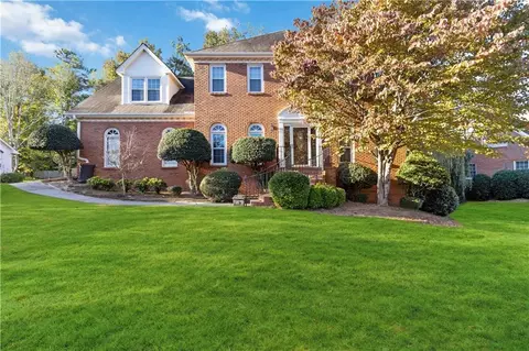 1615 Holly Lake Cir, Snellville, GA 30078