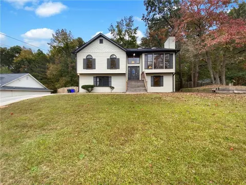 9156 Tara Dr SW, Covington, GA 30014