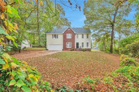 5941 S Deshon Ct, Lithonia, GA 30058