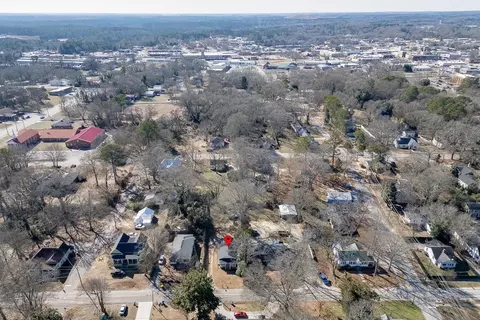 67 E Wright St, Winder, GA 30680 photo 32