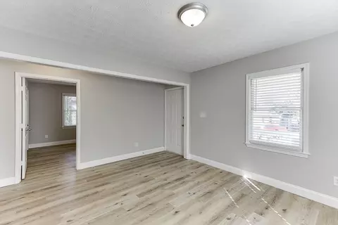 67 E Wright St, Winder, GA 30680 photo 8