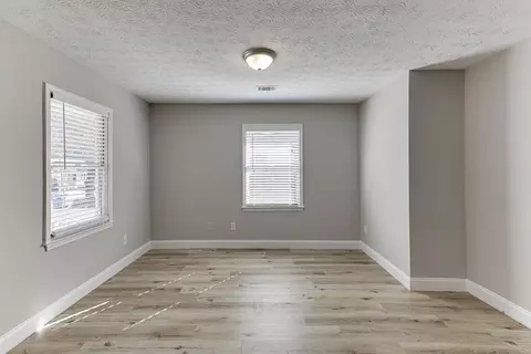 67 E Wright St, Winder, GA 30680 photo 6