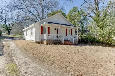 67 E Wright St, Winder, GA 30680 photo 1