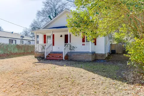 67 E Wright St, Winder, GA 30680 photo 3