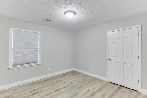 67 E Wright St, Winder, GA 30680 photo 14