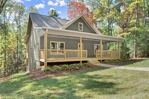 380 Old Panther Ml, Clarkesville, GA 30523