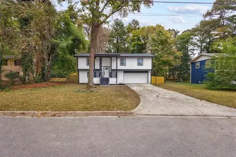 1025 Buckhurst Dr, College Park, GA 30349