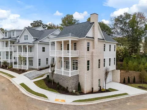 2120 Parkside Ln, Roswell, GA 30076
