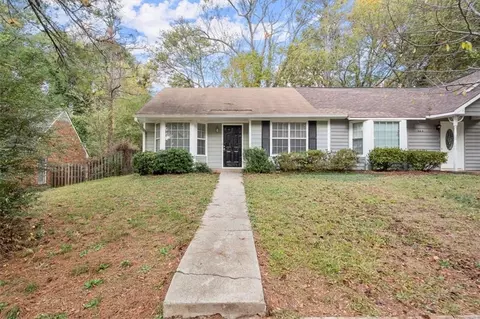 326 Farm Place Ct NE, Woodstock, GA 30188