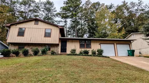 2274 Cherokee Valley Cir, Lithonia, GA 30058