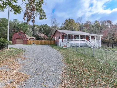 205 Yarborough Mill Rd SE, Fairmount, GA 30139
