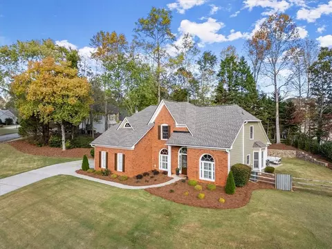 5935 Waterford Pl, Suwanee, GA 30024