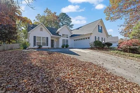 4230 Hamilton Walk Dr, Buford, GA 30519