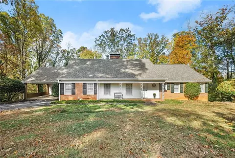 788 Sherwood Rd, Gainesville, GA 30501