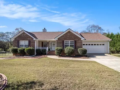146 Lamar Ln, Hoschton, GA 30548