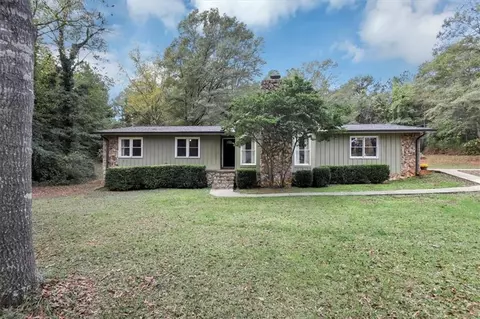 75 Oak Grove Cir, Mcdonough, GA 30253