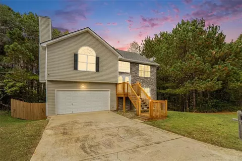 2812 Knoll View Pl, Douglasville, GA 30135