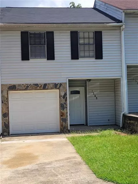 2503 Pine Tree Trl #2503, College Park, GA 30349