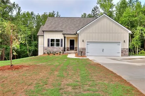 356 Tara Ct, Mansfield, GA 30055