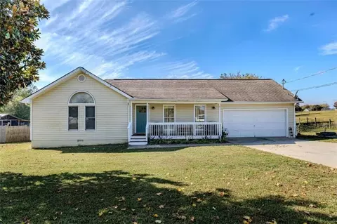 174 Triple D Dr, Adairsville, GA 30103