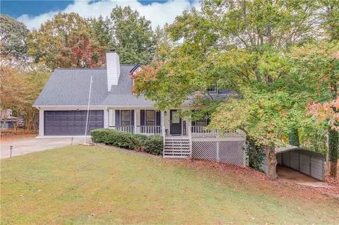 6531 Fiji Dr, Flowery Branch, GA 30542
