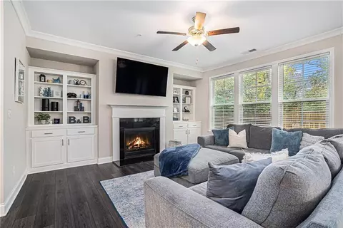 46 W Dixie Ave SE, Marietta, GA 30008 photo 3