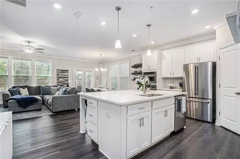 46 W Dixie Ave SE, Marietta, GA 30008 photo 12