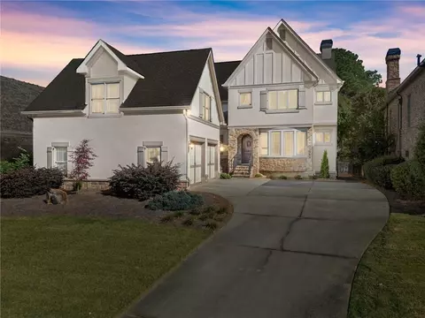 5989 Chickasaw Ln, Braselton, GA 30517