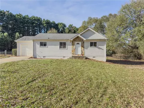4283 Michelle Ct, Loganville, GA 30052