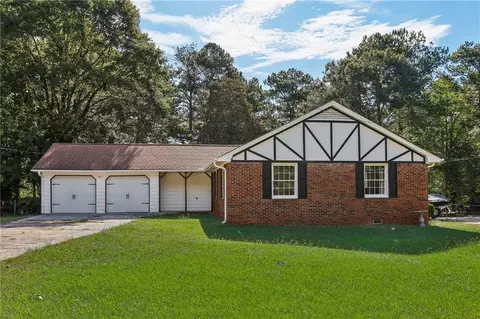 5974 Malibu Dr, Morrow, GA 30260