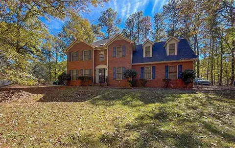 220 Mercedes Trl, Fayetteville, GA 30214