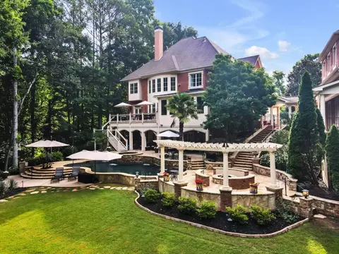 2034 Gold Leaf Pkwy, Canton, GA 30114