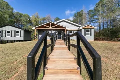 203 Oaklake Rd, Bremen, GA 30110