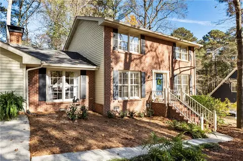 1276 Tred Avon Way SW, Lilburn, GA 30047