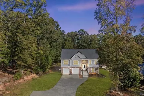 364 Whooping Creek Rd, Carrollton, GA 30116