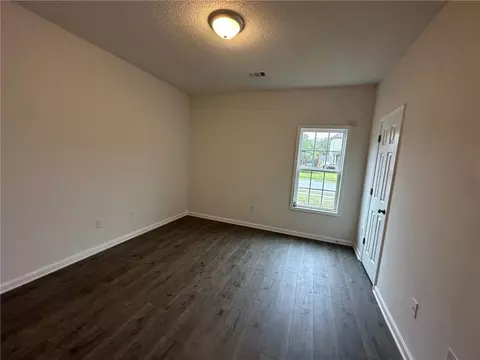 Bedroom - 425 Mossy Ln, Gray, GA 31032 photo 2 of 4