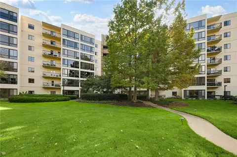 1800 Clairmont Lk #A402, Decatur, GA 30033