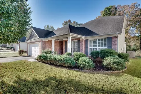 2078 Wildcat Cliffs Ln, Lawrenceville, GA 30043