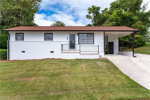 1007 Collins St, Gainesville, GA 30501