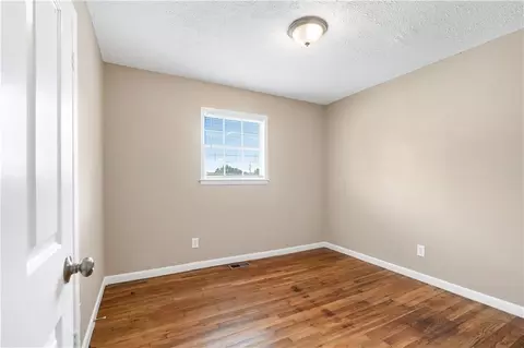 1007 Collins St, Gainesville, GA 30501 photo 11