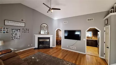 729 Riverview Ln, Winder, GA 30680 photo 3