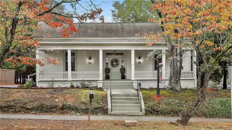5 NE Broad St, Fairburn, GA 30213