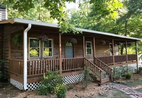 136 Fawn Dr, Villa Rica, GA 30180