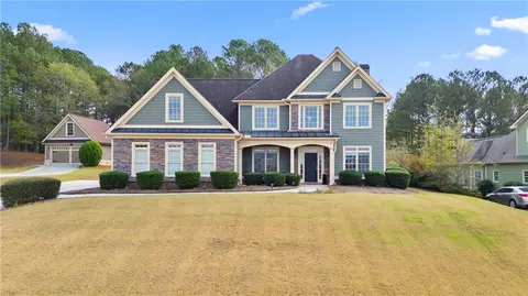 810 Oakridge Ter, Loganville, GA 30052