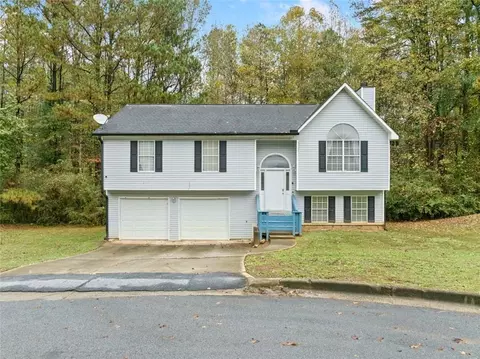 2066 Bedford Ct, Lithonia, GA 30058