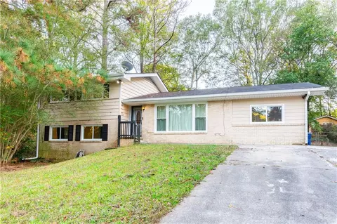 3427 Casa Ct, Clarkston, GA 30021