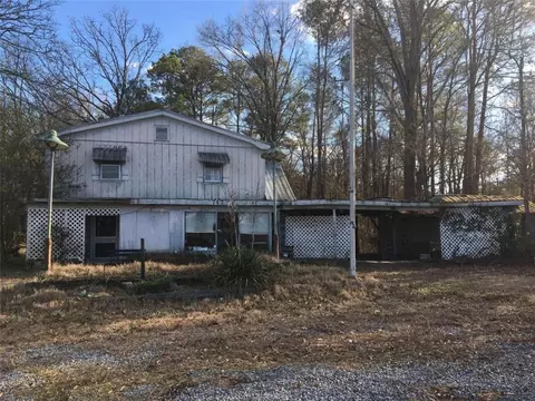 747 Burnett Ferry Rd, Rome, GA 30165