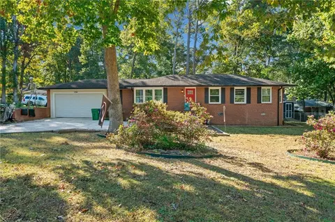 847 Larry Ln, Decatur, GA 30033