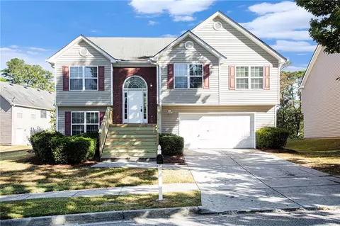 4420 Flat Stone Dr, Snellville, GA 30039